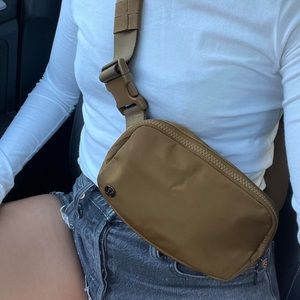 NWT Lululemon Everywhere Belt Bag